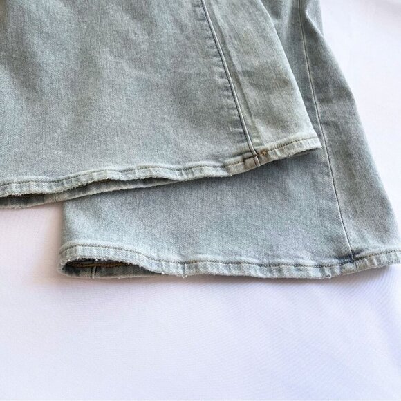 ABERCROMBIE & FITCH THE FLARE ULTRA HIGH RISE JEANS IN LIGHT WASH - 34 - Picture 8 of 9